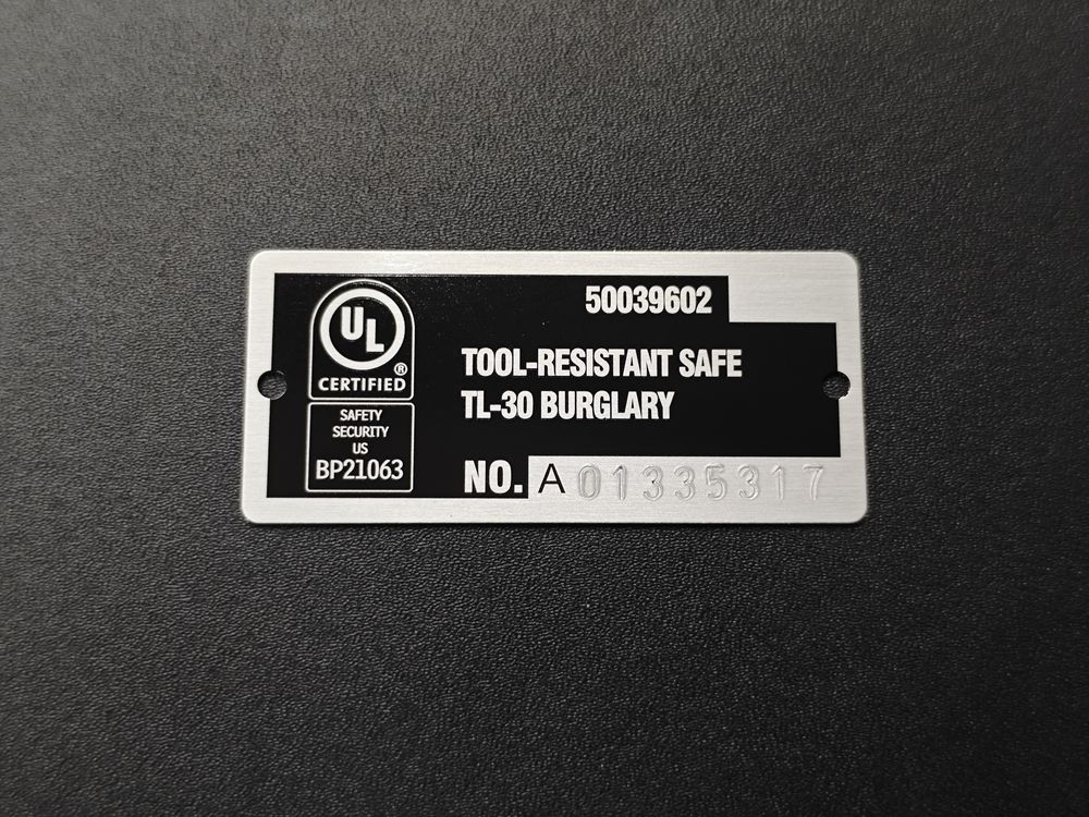 Printed aluminum nameplate